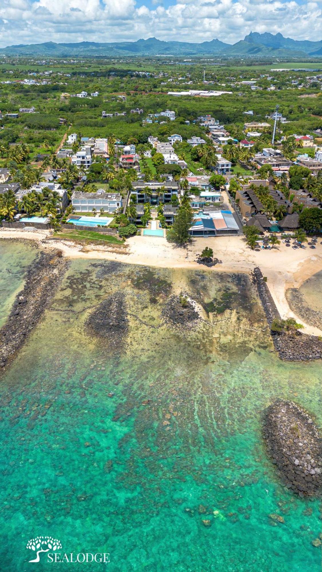 Kanope Bay - Holiday Beachfront Apartments Pointe aux Biches Exterior photo