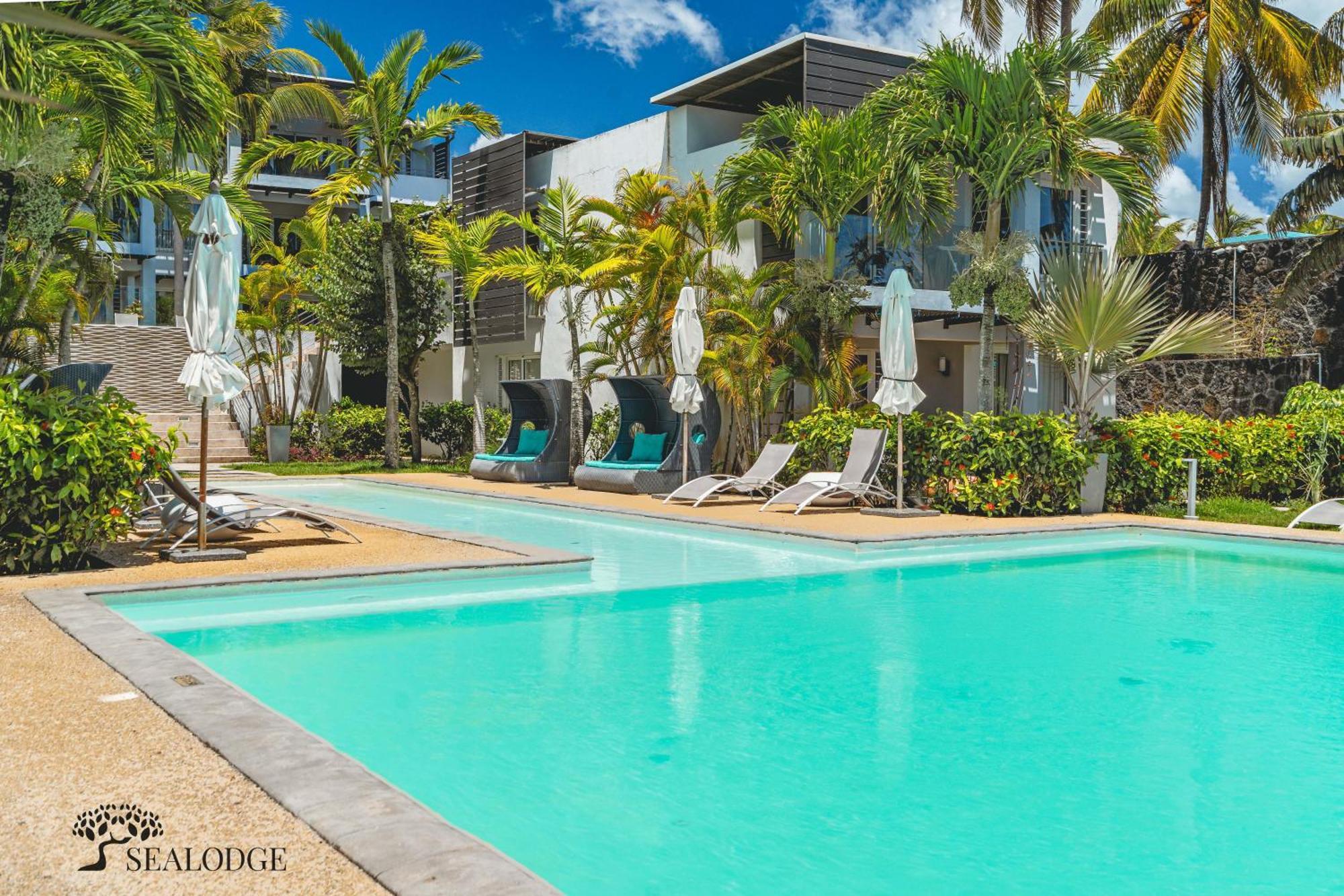 Kanope Bay - Holiday Beachfront Apartments Pointe aux Biches Exterior photo