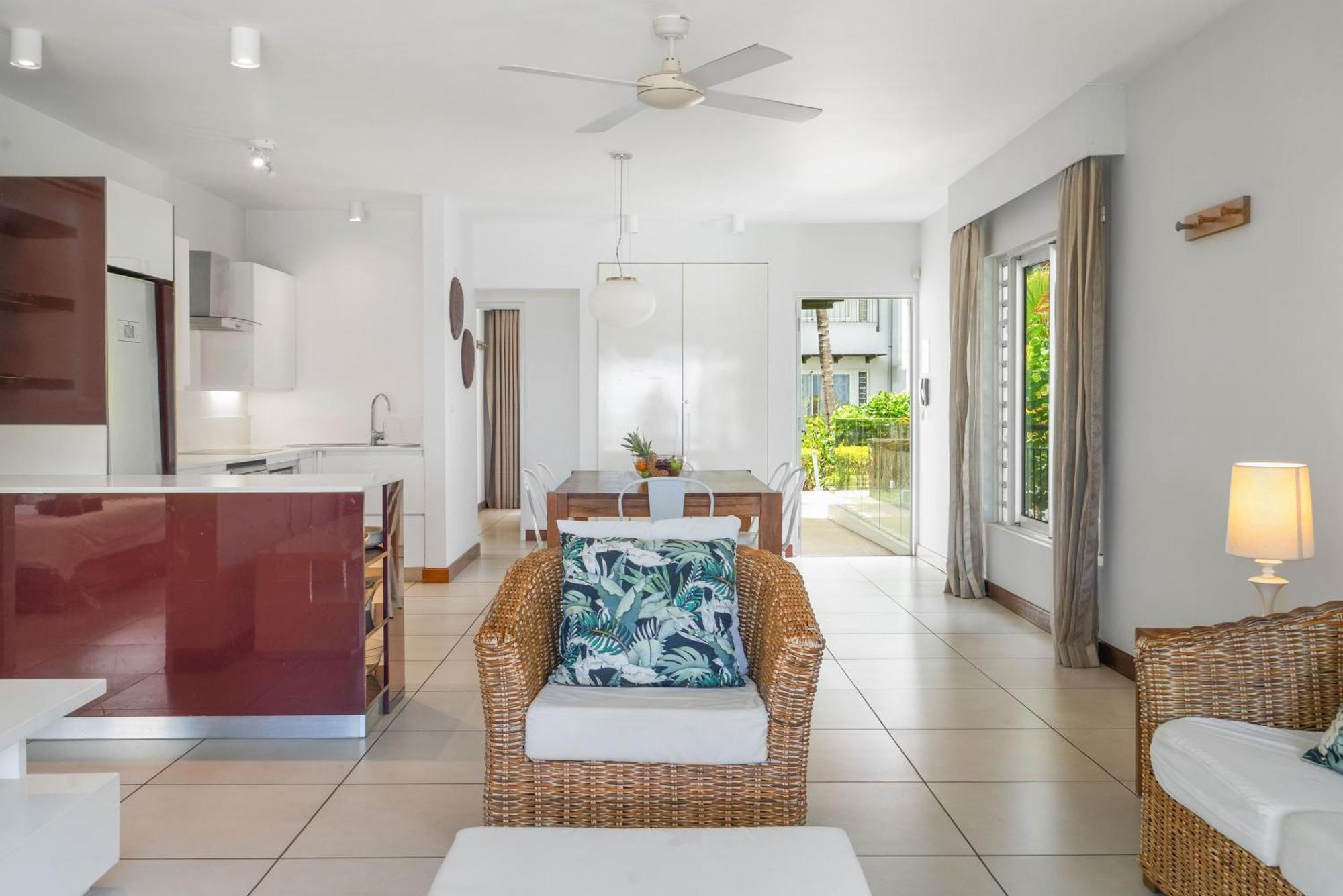 Kanope Bay - Holiday Beachfront Apartments Pointe aux Biches Exterior photo