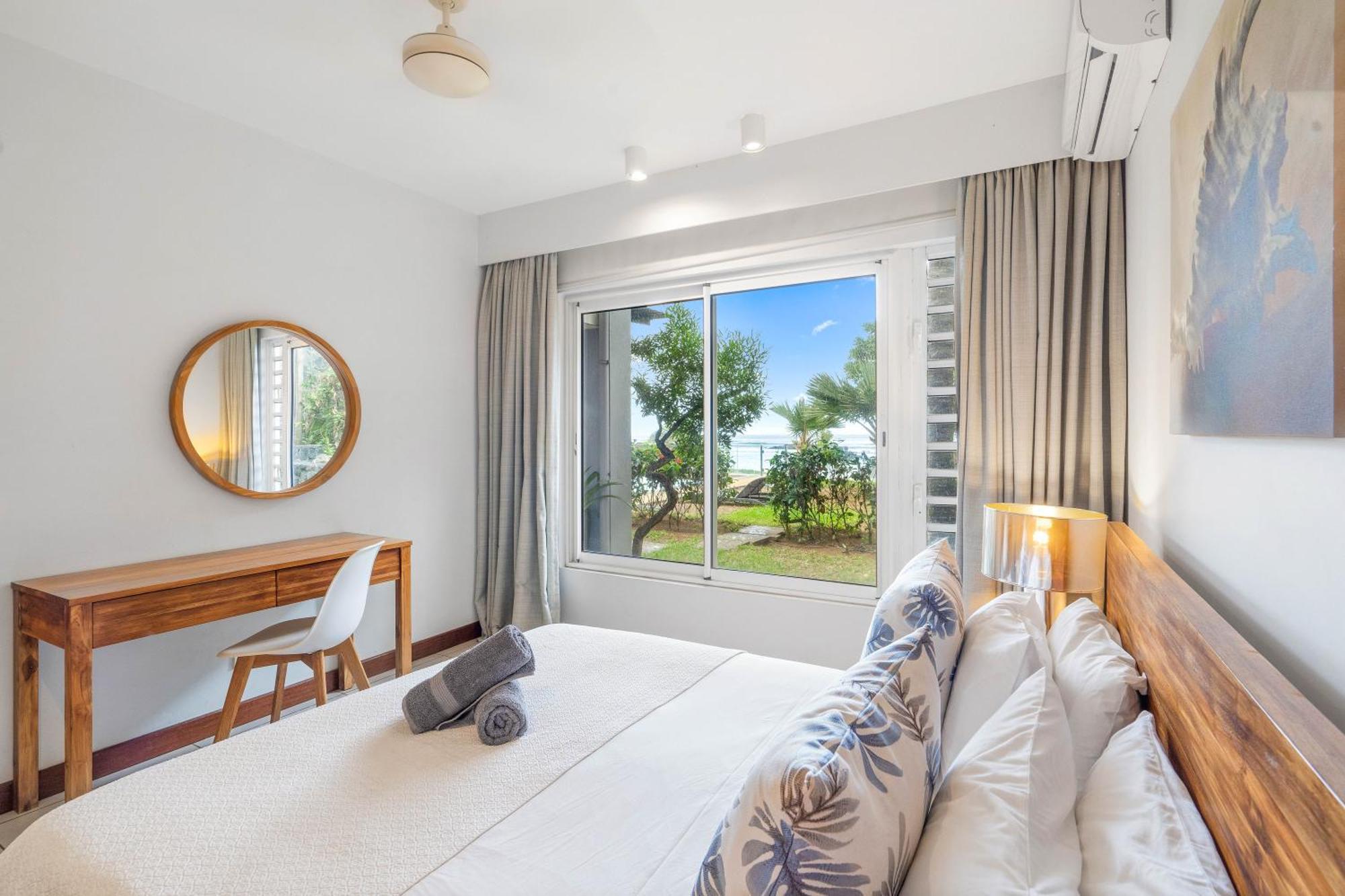 Kanope Bay - Holiday Beachfront Apartments Pointe aux Biches Exterior photo