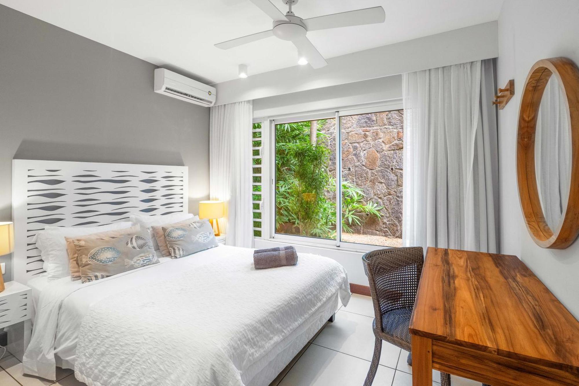 Kanope Bay - Holiday Beachfront Apartments Pointe aux Biches Exterior photo