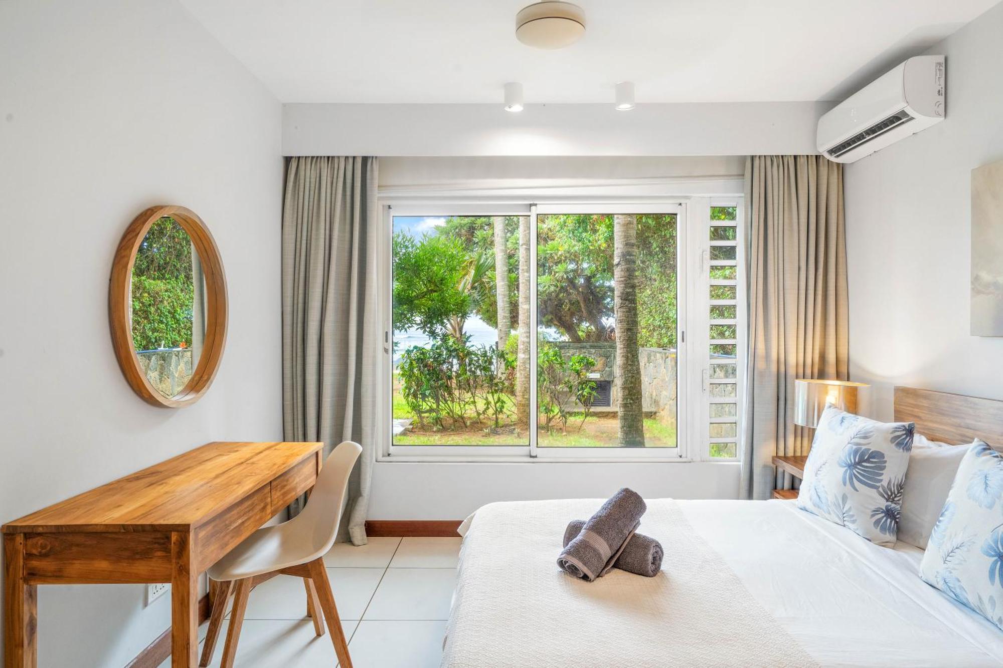 Kanope Bay - Holiday Beachfront Apartments Pointe aux Biches Exterior photo
