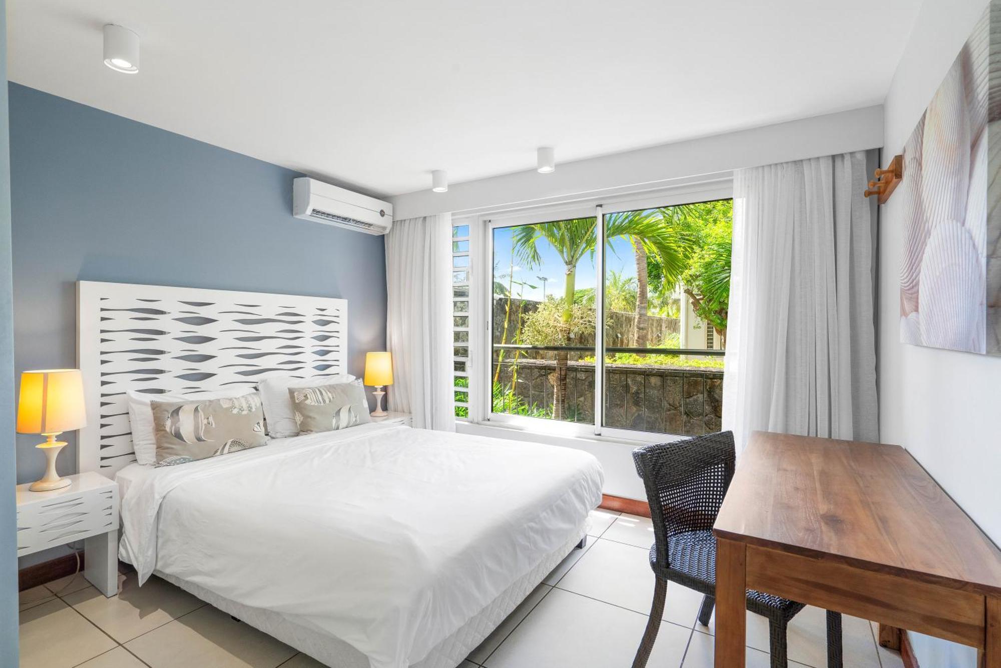 Kanope Bay - Holiday Beachfront Apartments Pointe aux Biches Exterior photo